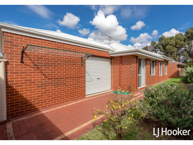 57 Aurora Drive, Atwell WA 6164