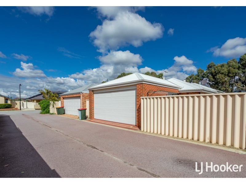 57 Aurora Drive, Atwell WA 6164