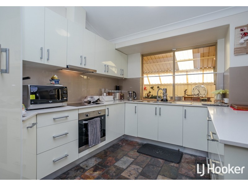 14 Majestic Court, Thornlie WA 6108