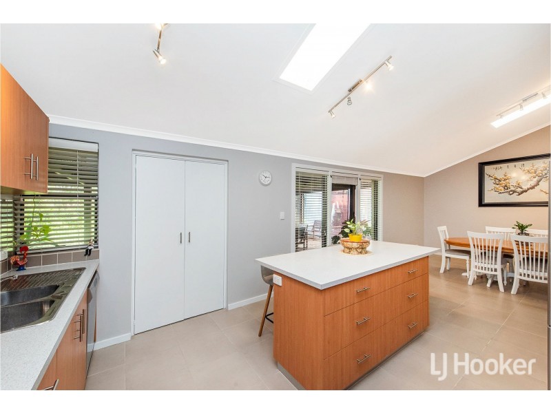 14 Grenadier Drive, Thornlie WA 6108