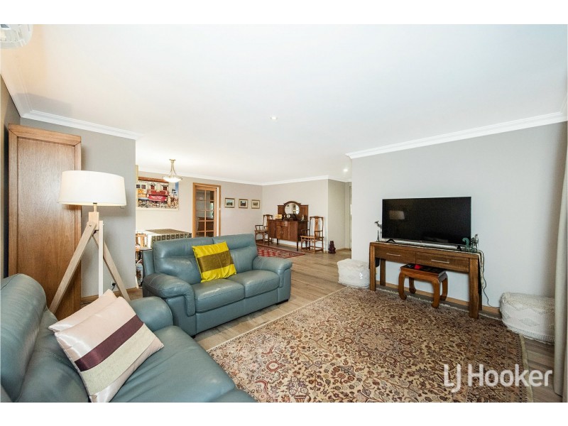14 Grenadier Drive, Thornlie WA 6108