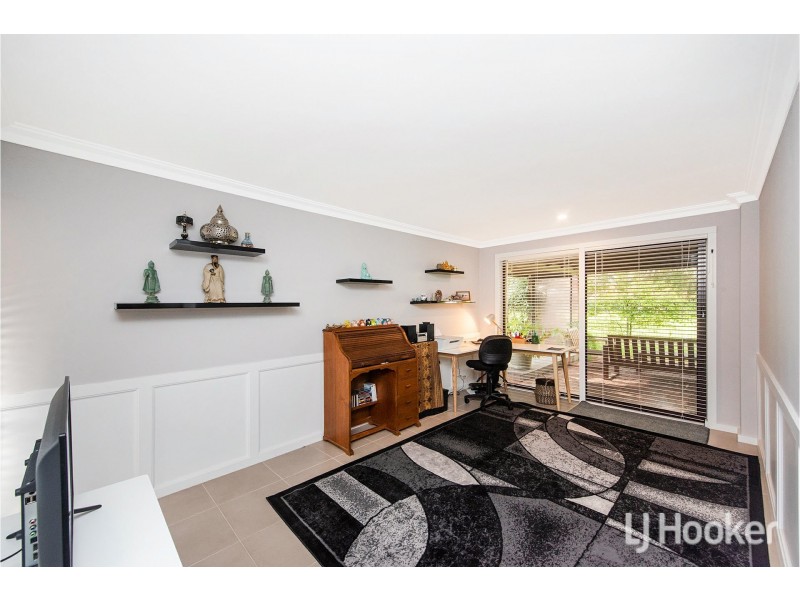 14 Grenadier Drive, Thornlie WA 6108