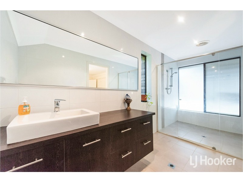 14 Grenadier Drive, Thornlie WA 6108