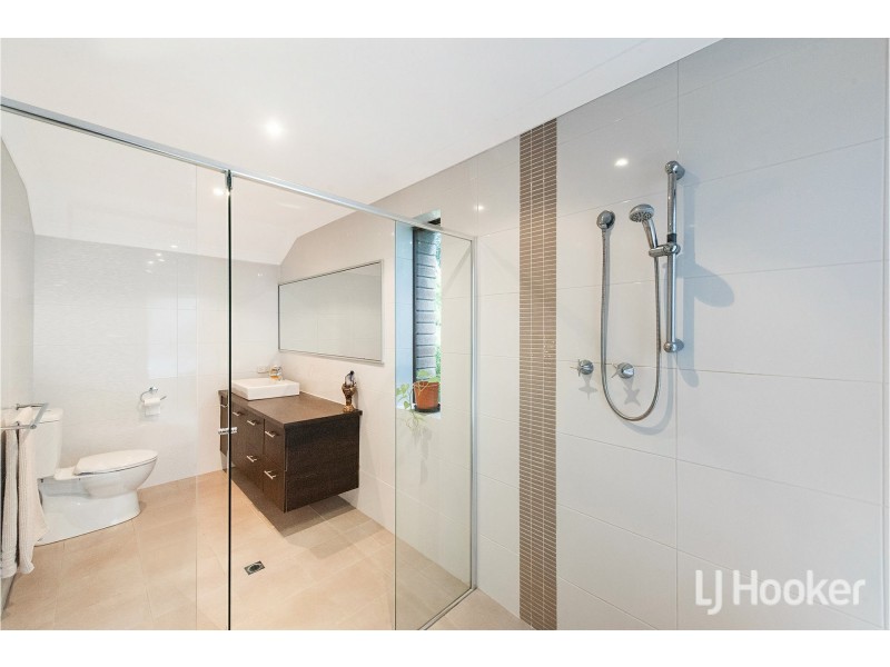 14 Grenadier Drive, Thornlie WA 6108