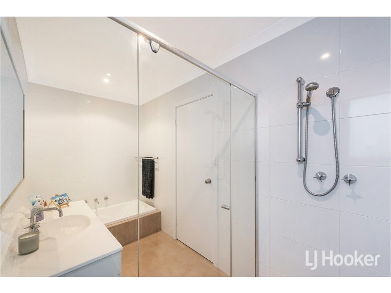 14 Grenadier Drive, Thornlie WA 6108