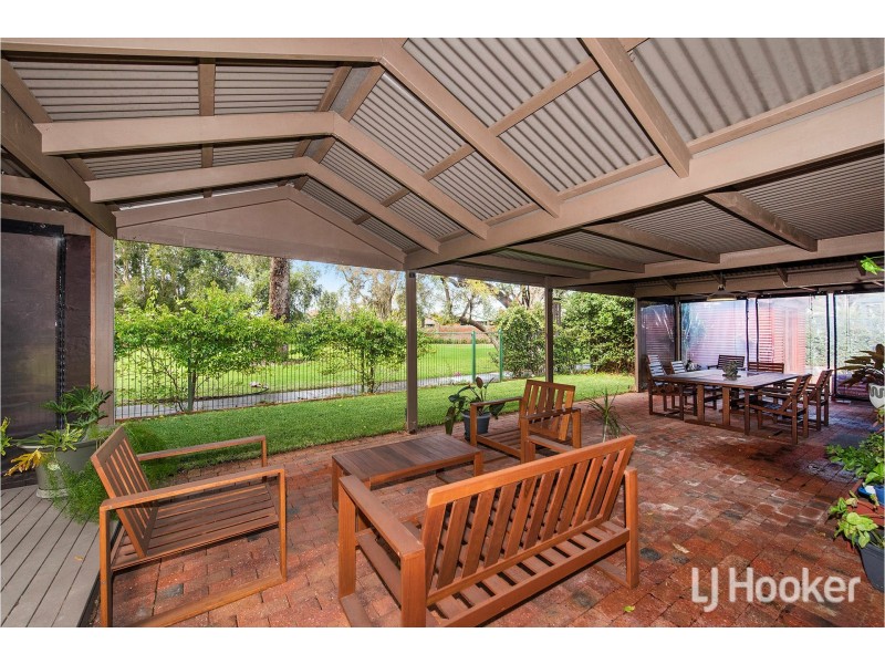 14 Grenadier Drive, Thornlie WA 6108
