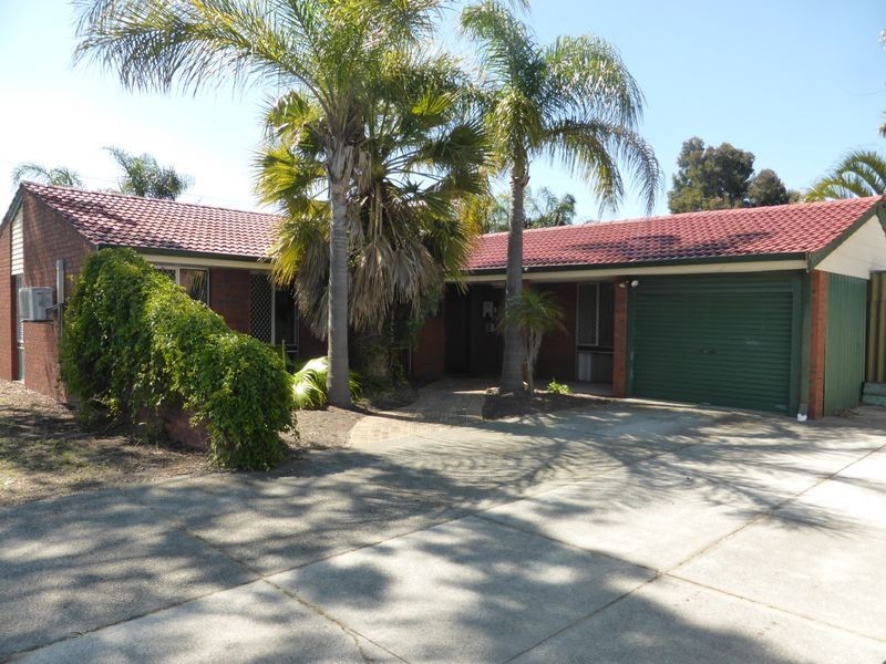 8 Tullamore Avenue, Thornlie WA 6108