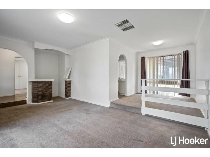 24 Oakover Way, Gosnells WA 6110