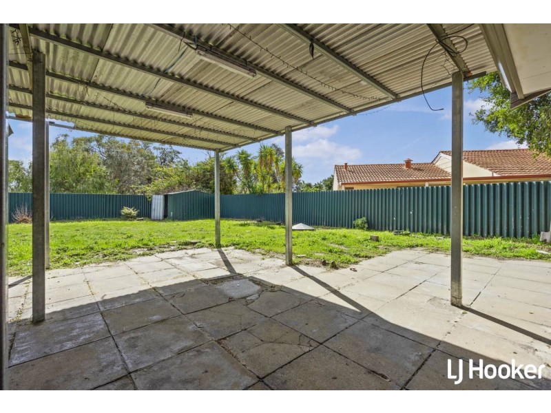 24 Oakover Way, Gosnells WA 6110