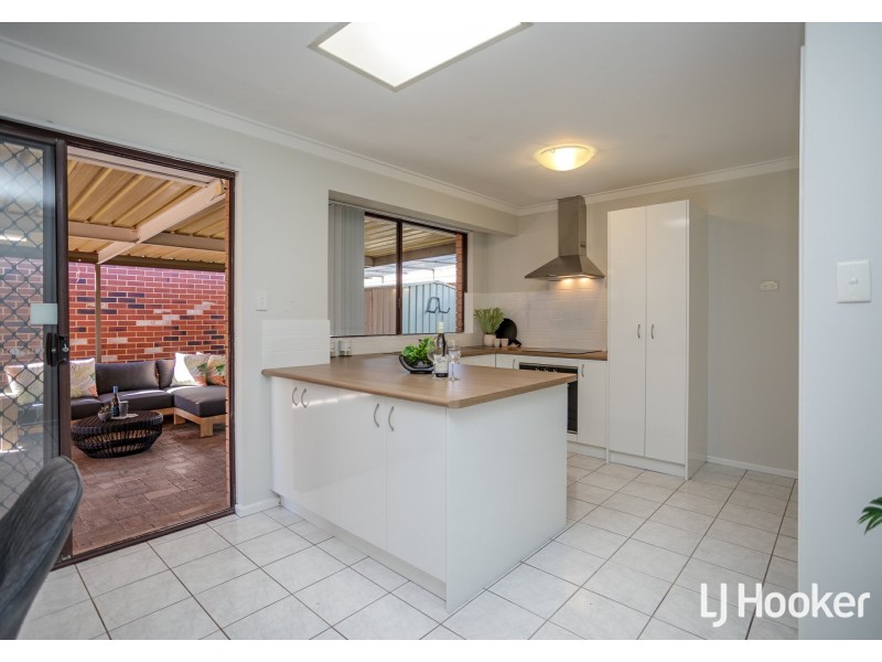 33A Murchison Way, Gosnells WA 6110