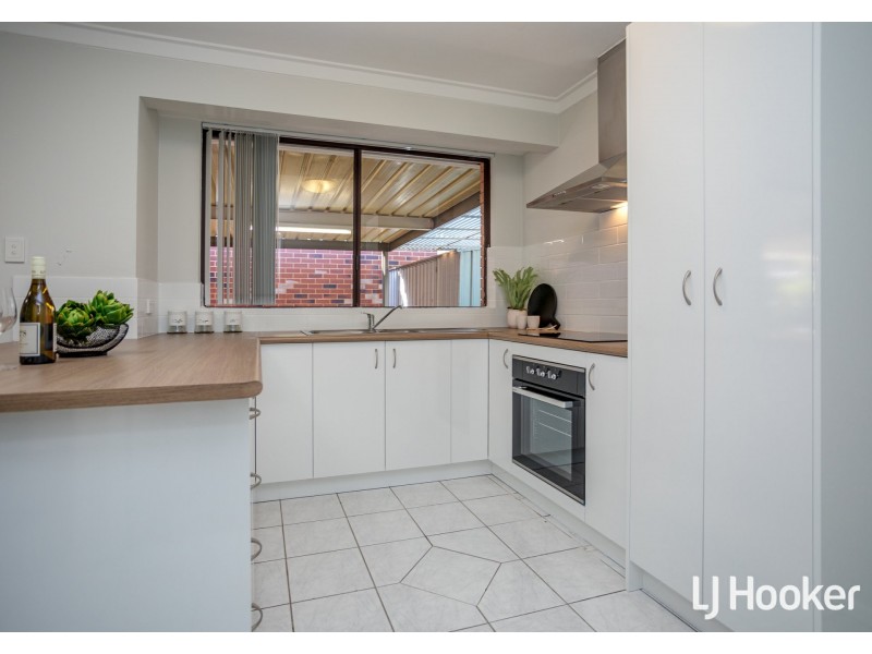 33A Murchison Way, Gosnells WA 6110