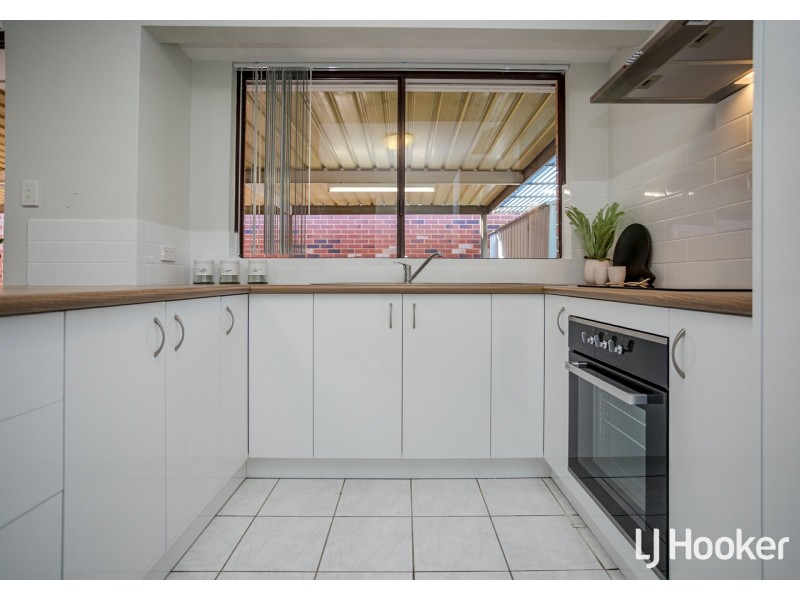 33A Murchison Way, Gosnells WA 6110