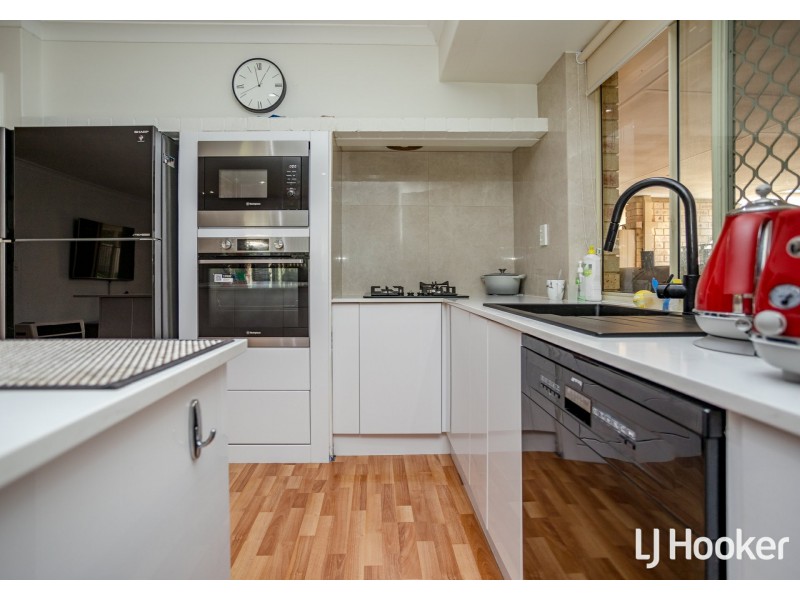 67 Forest Lakes Drive, Thornlie WA 6108