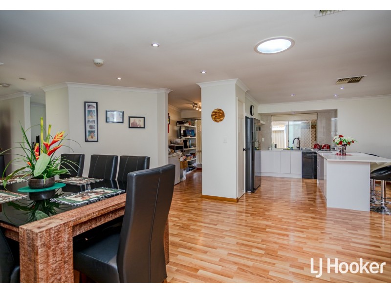 67 Forest Lakes Drive, Thornlie WA 6108