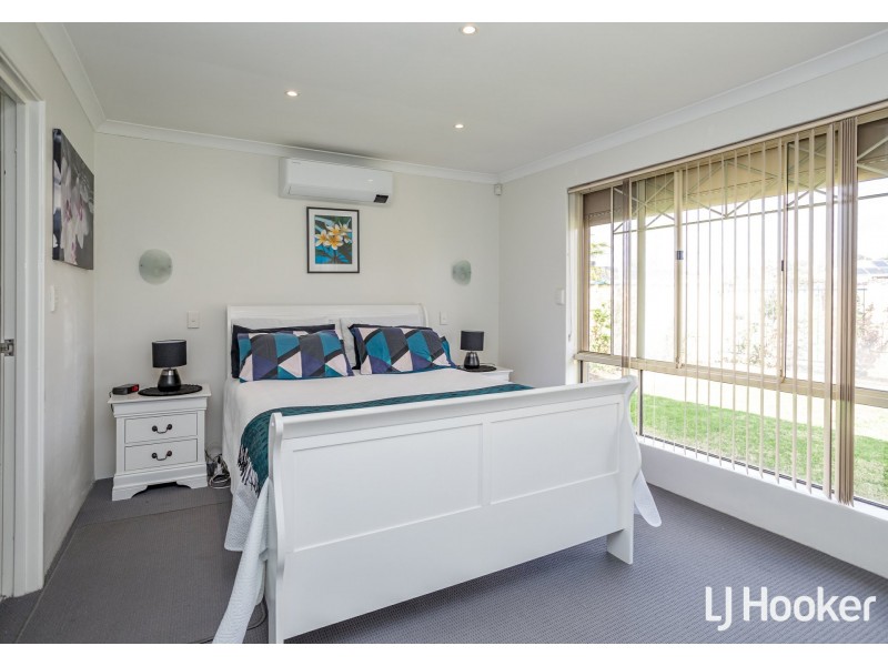 67 Forest Lakes Drive, Thornlie WA 6108