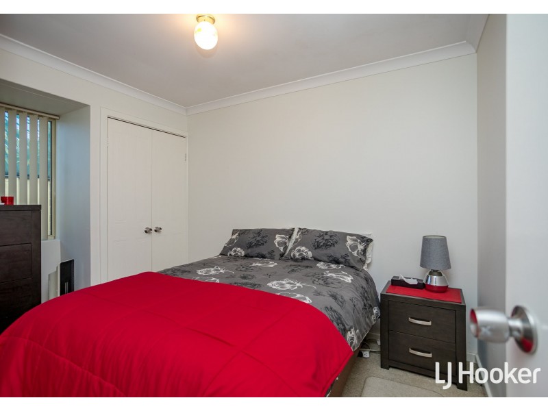 67 Forest Lakes Drive, Thornlie WA 6108