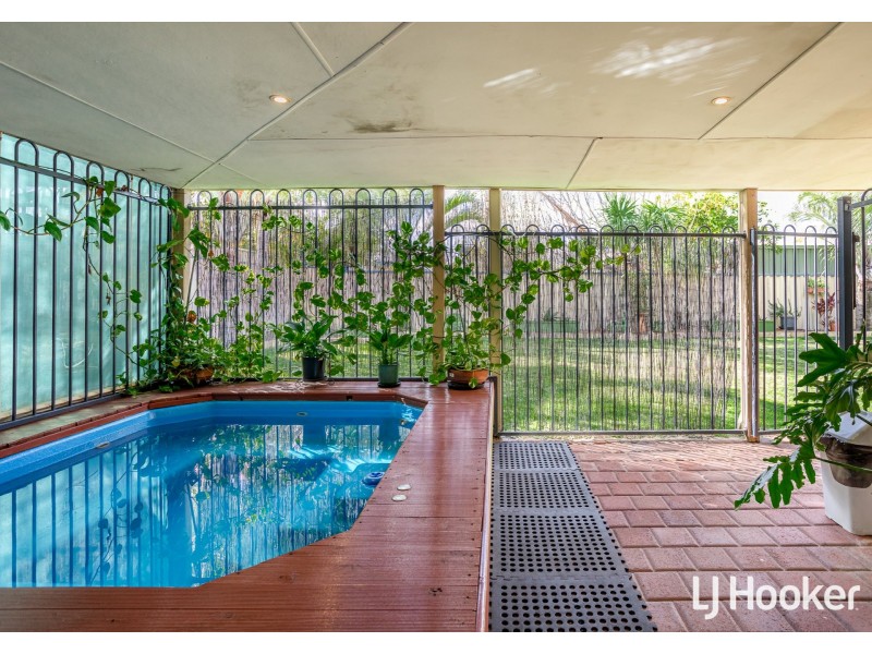67 Forest Lakes Drive, Thornlie WA 6108