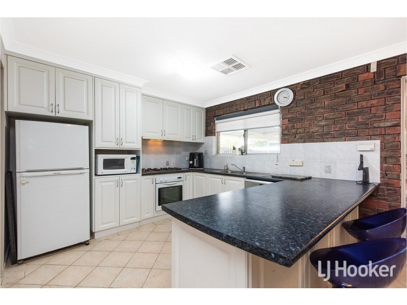 146 Berehaven Avenue, Thornlie WA 6108