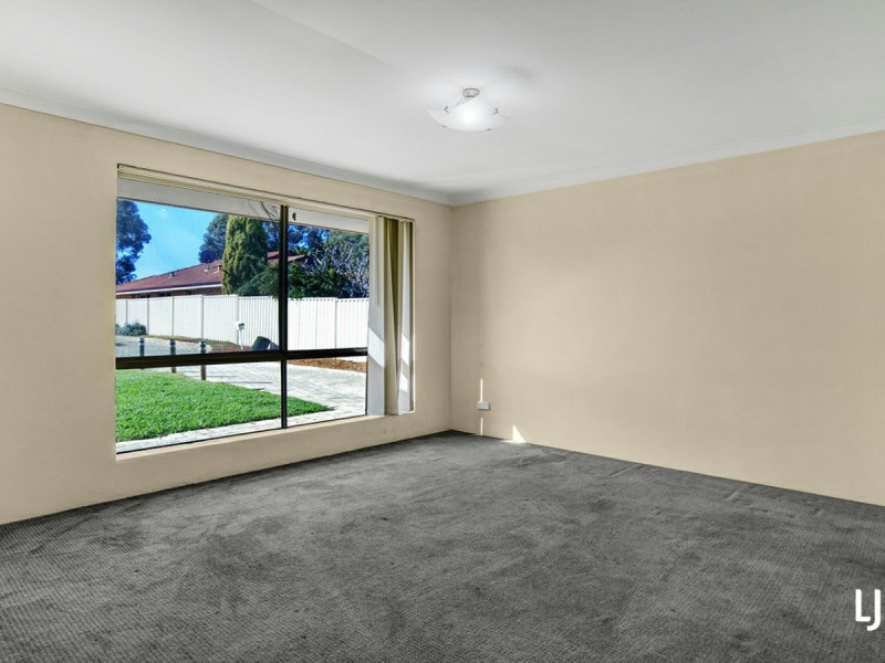 21 Allen Court, Queens Park WA 6107