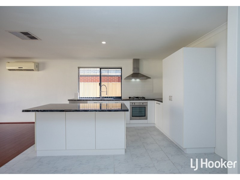 6 Finsbury Drive, Thornlie WA 6108