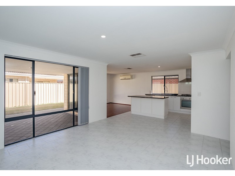 6 Finsbury Drive, Thornlie WA 6108