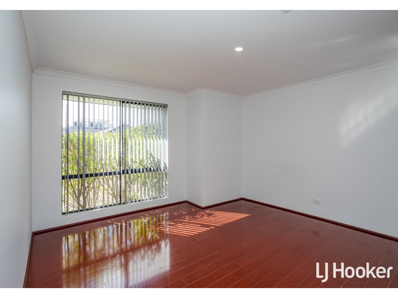 6 Finsbury Drive, Thornlie WA 6108