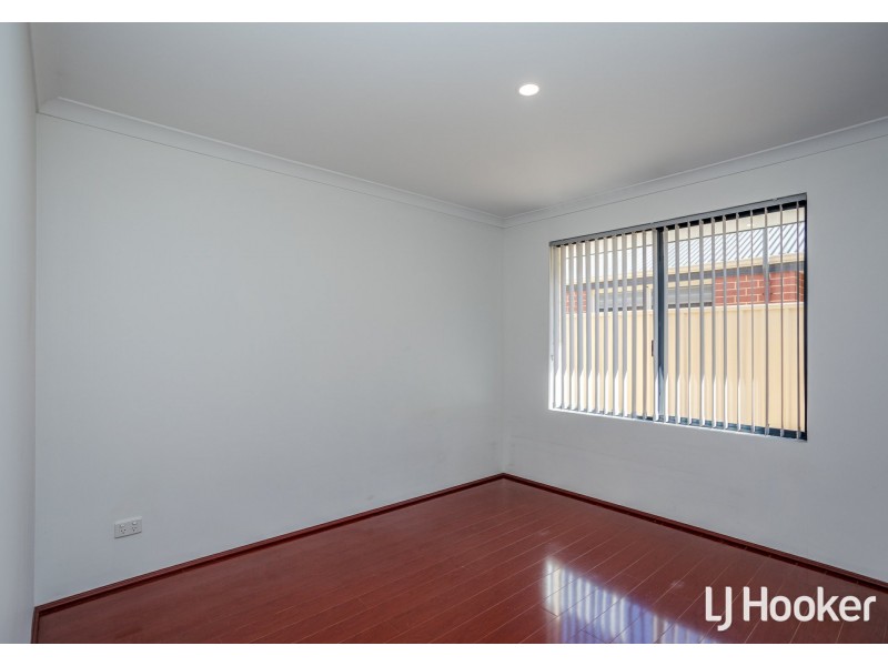 6 Finsbury Drive, Thornlie WA 6108