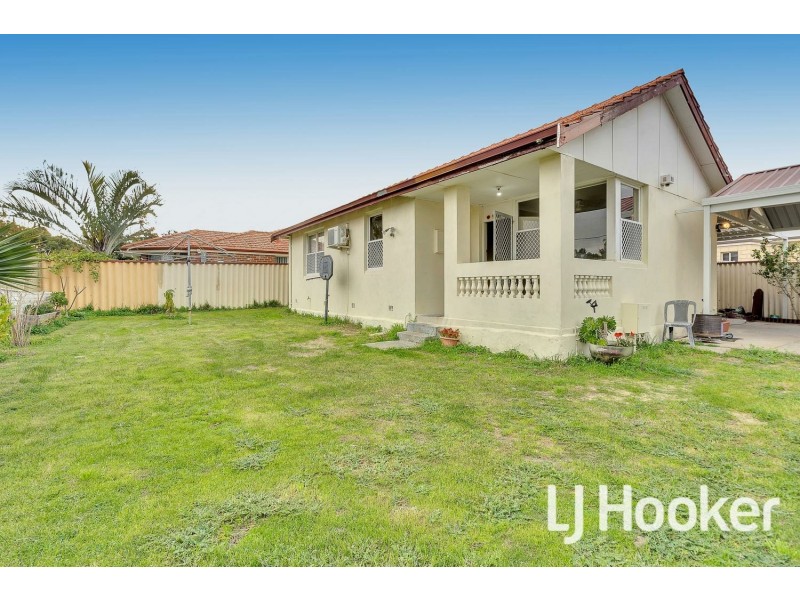 34 Hartfield Street, Queens Park WA 6107