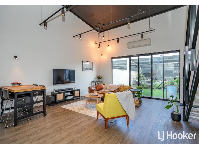 21 Livorno Boulevard, Piara Waters WA 6112