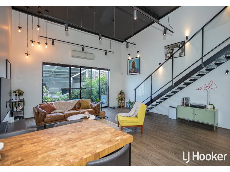 21 Livorno Boulevard, Piara Waters WA 6112