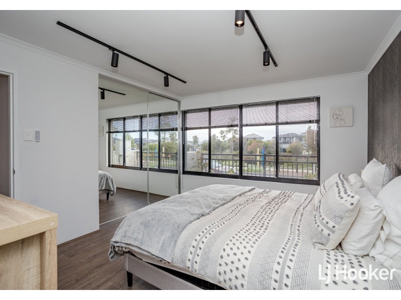 21 Livorno Boulevard, Piara Waters WA 6112