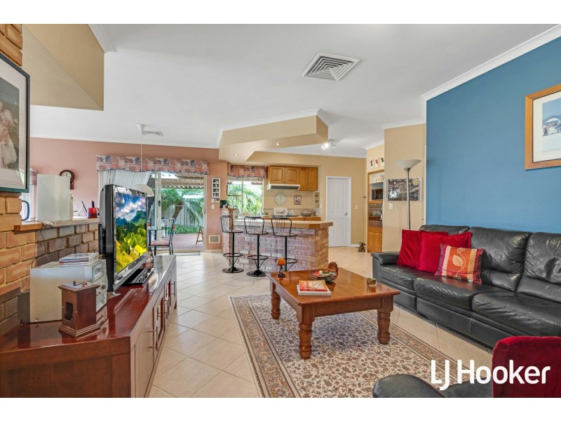 30 Chesham Mews, Canning Vale WA 6155