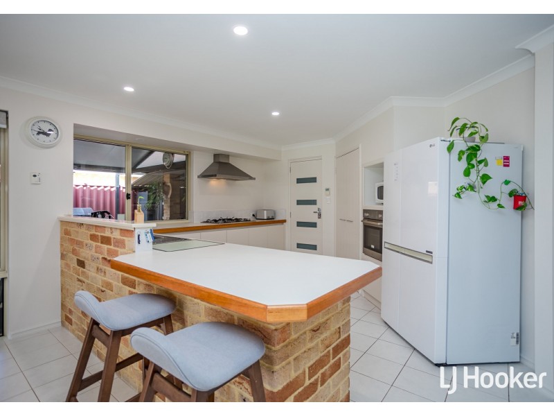 2 Heath Place, Thornlie WA 6108