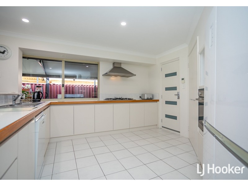 2 Heath Place, Thornlie WA 6108