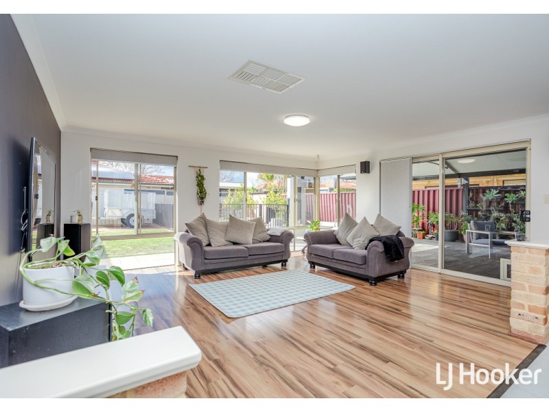 2 Heath Place, Thornlie WA 6108