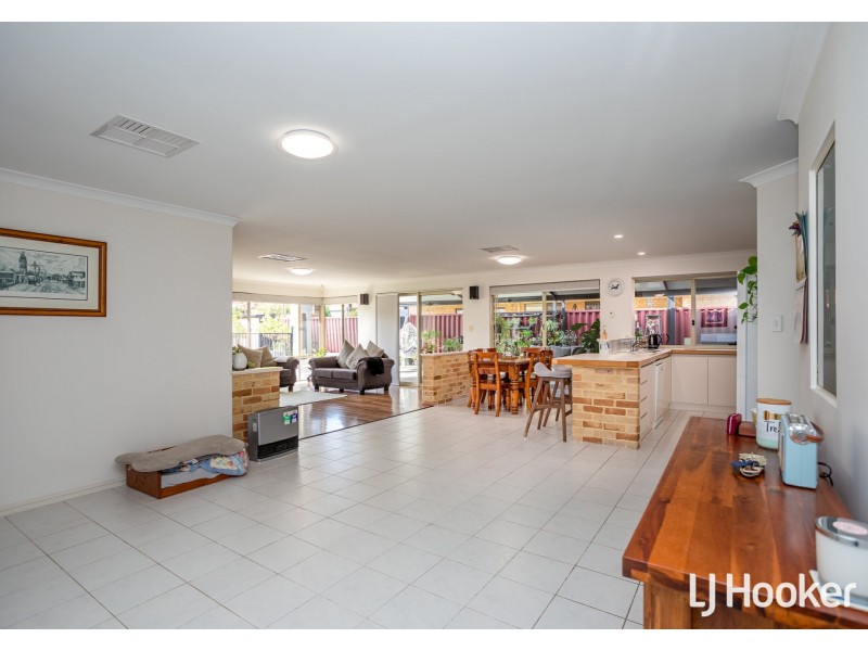 2 Heath Place, Thornlie WA 6108