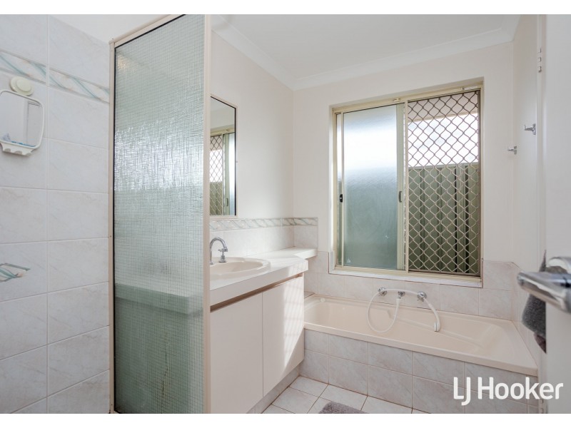 2 Heath Place, Thornlie WA 6108