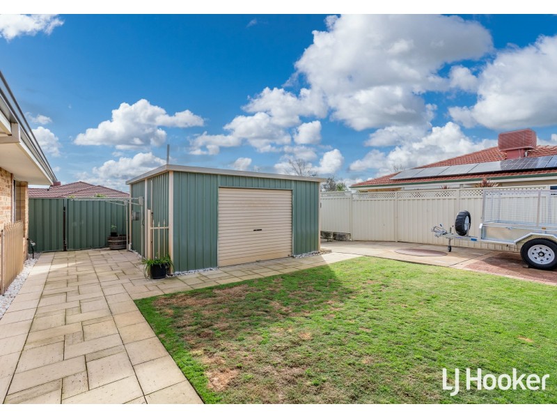 2 Heath Place, Thornlie WA 6108