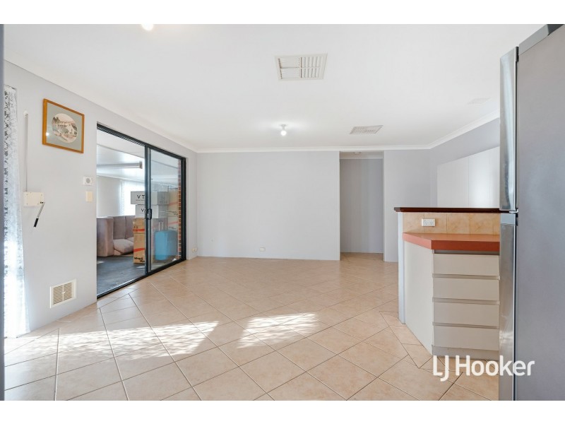 42 Ashworth Way, Brookdale WA 6112