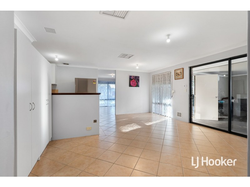 42 Ashworth Way, Brookdale WA 6112