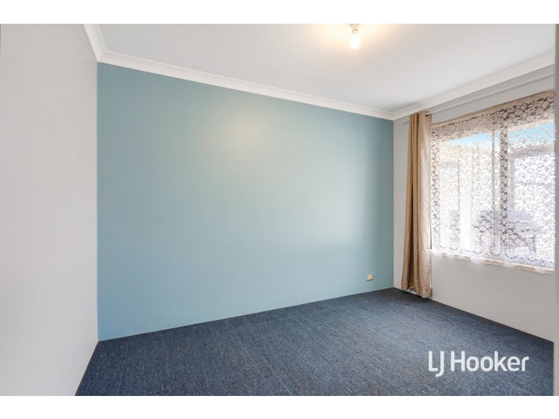 42 Ashworth Way, Brookdale WA 6112