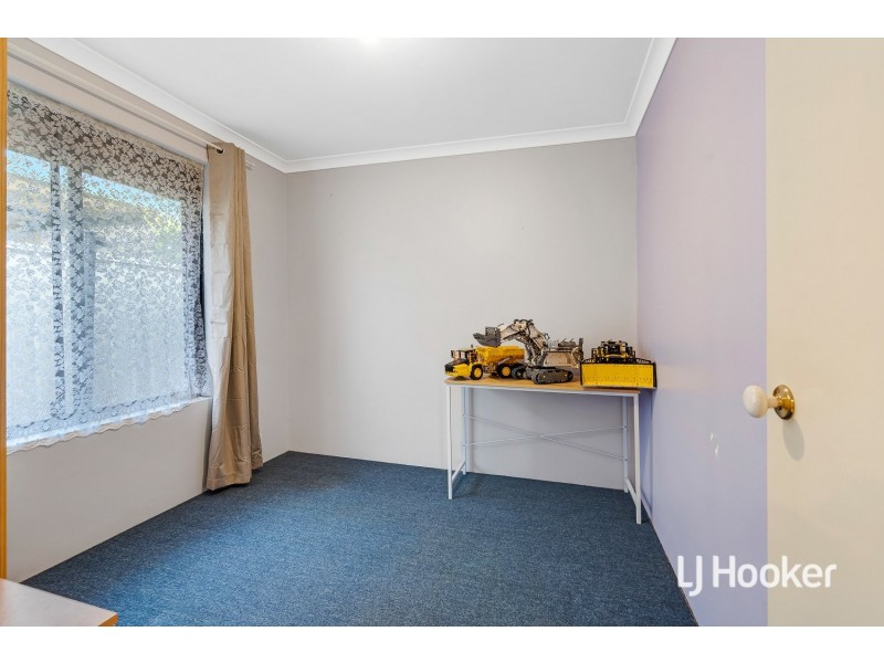 42 Ashworth Way, Brookdale WA 6112