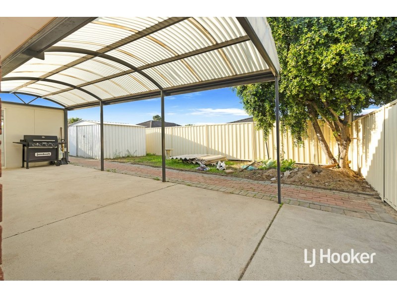 42 Ashworth Way, Brookdale WA 6112