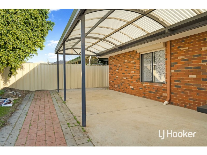 42 Ashworth Way, Brookdale WA 6112