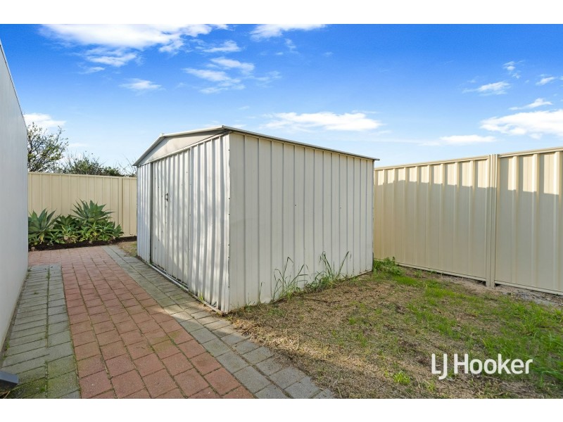 42 Ashworth Way, Brookdale WA 6112