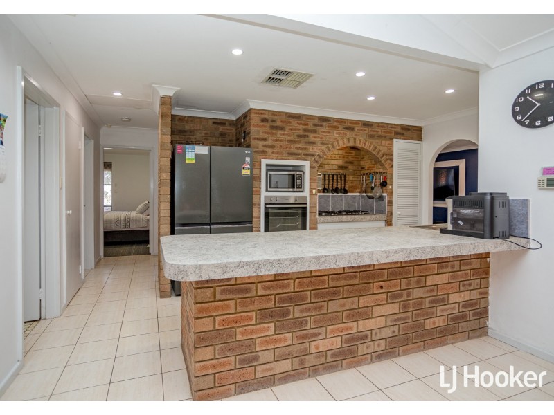 32 Chamberlain Street, Gosnells WA 6110