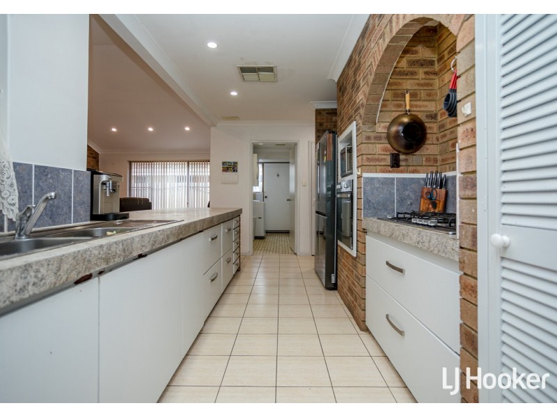 32 Chamberlain Street, Gosnells WA 6110