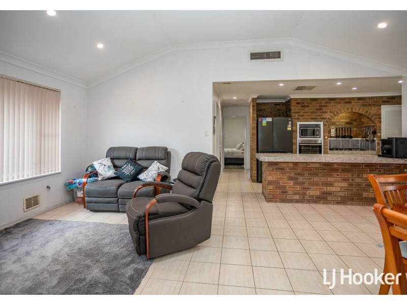 32 Chamberlain Street, Gosnells WA 6110