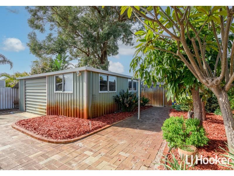 32 Chamberlain Street, Gosnells WA 6110