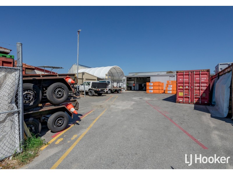 31 Renou Street, Queens Park WA 6107